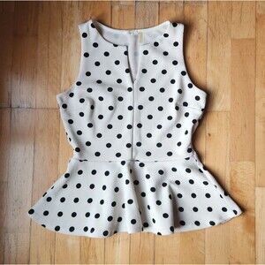 Soprano sleeveless B&W dot flair top, Medium
